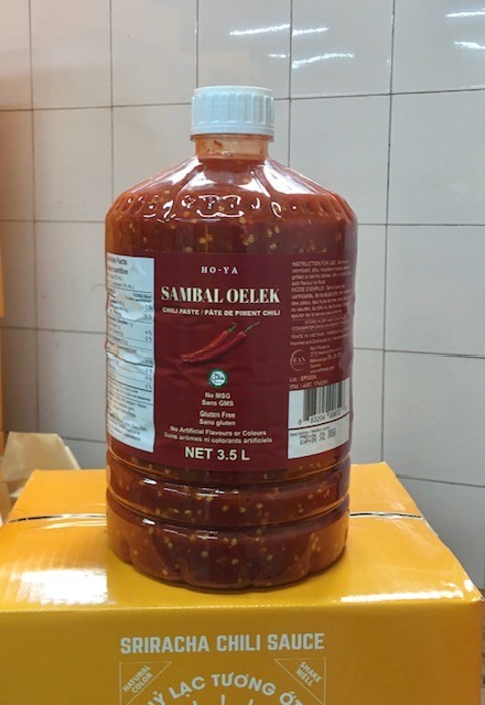 CLP.03    SAMBAL OLEK sauce paste de piment chili, NET 3,5 lit, HO-YA, xk Canada.